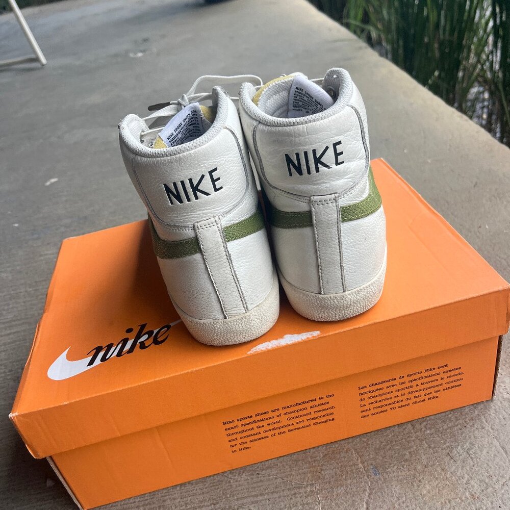 Men's Nike Blazer Mid '77 Vnt size 10 - Asparagus/Bone - Picture 4 of 10